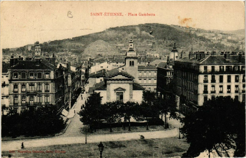Carte postale ancienne Saint-Etienne Place Gambetta