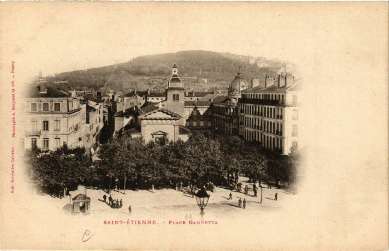 Carte postale ancienne Saint-Etienne Place Gambetta