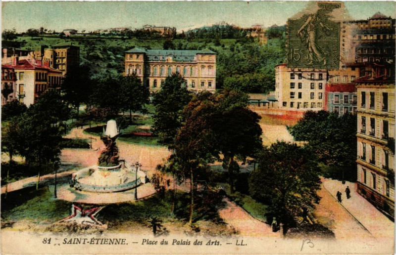 Carte postale ancienne Saint-Etienne Place du Plais des Arts