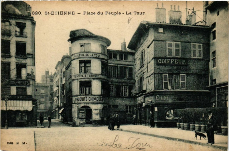 Carte postale ancienne Saint-Etienne Place du Peuple La Tour