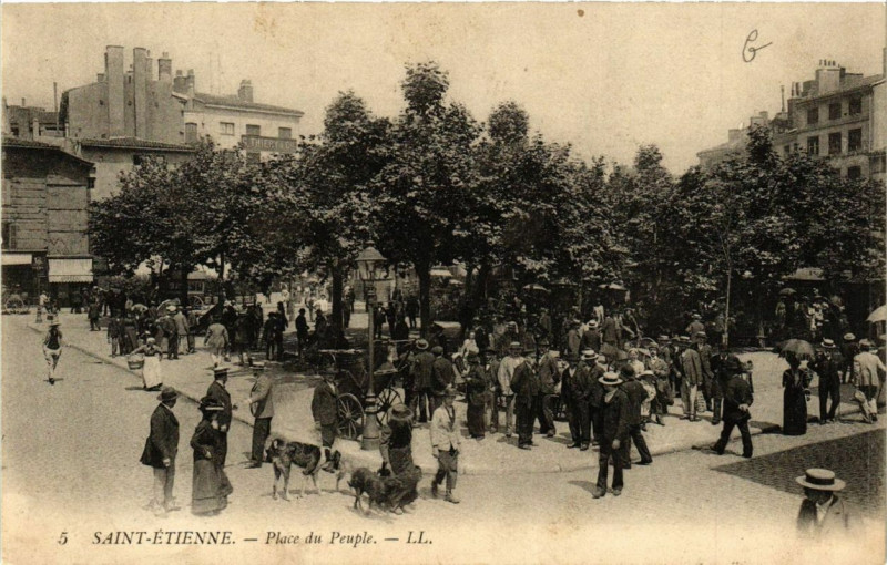 Carte postale ancienne Saint-Etienne Place du Peuple