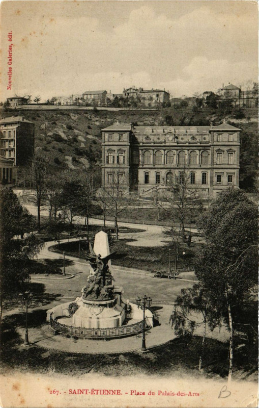 Carte postale ancienne Saint-Etienne Place du Palais des Arts