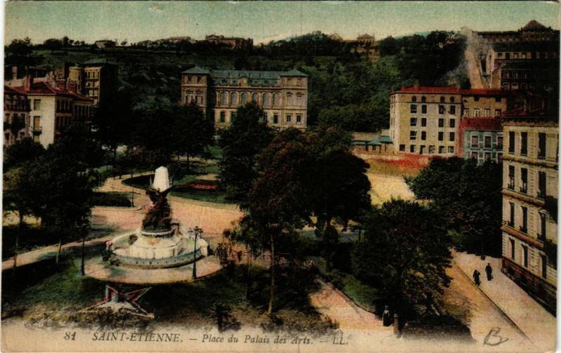 Carte postale ancienne Saint-Etienne Place du palais des Arts