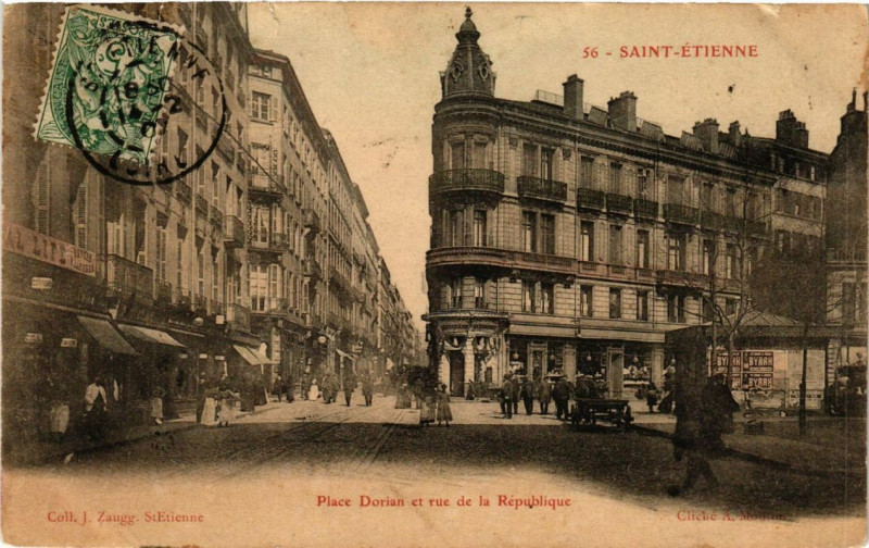 Carte postale ancienne Saint-Etienne Place Dorian et rue de la Republique