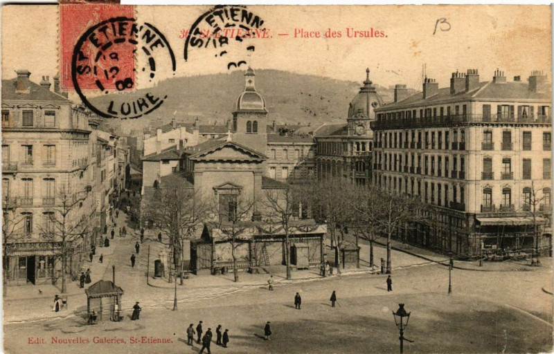 Carte postale ancienne Saint-Etienne Place des Ursules