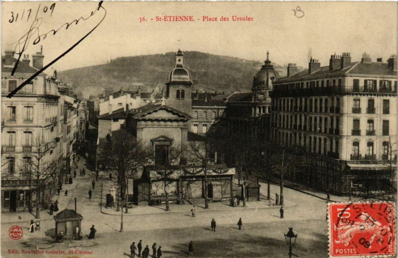 Carte postale ancienne Saint-Etienne Place des Ursules