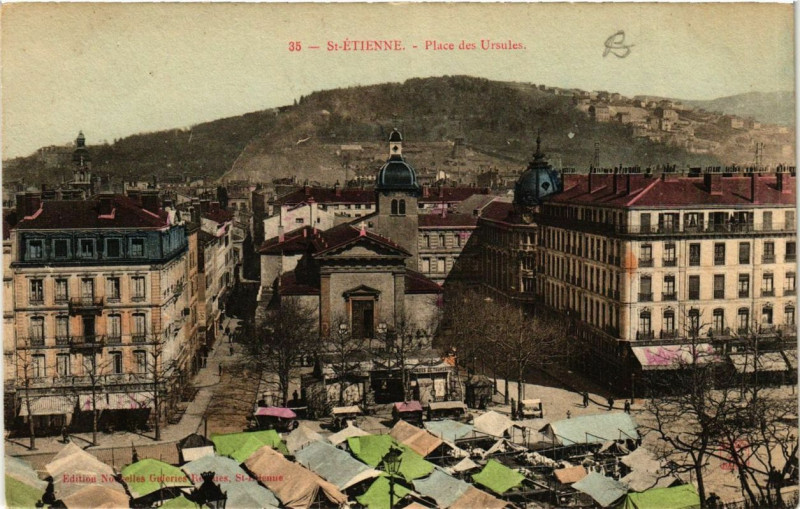 Carte postale ancienne Saint-Etienne Place des Ursules
