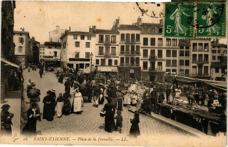 Carte postale ancienne Saint-Etienne Place de la Ferraille
