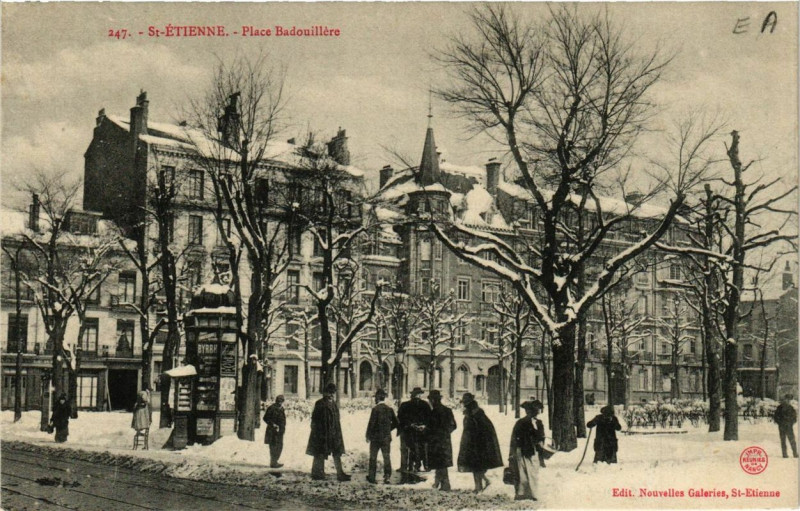 Carte postale ancienne Saint-Etienne Place Badouillere
