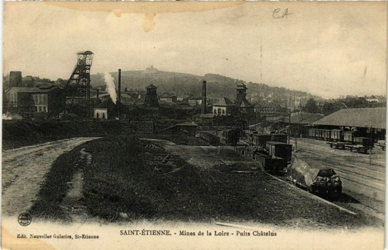 Carte postale ancienne St-Etienne Mines de la Loire Puits Chatelus à Châtelus