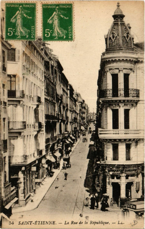 Carte postale ancienne Saint-Etienne La Rue de la Republique