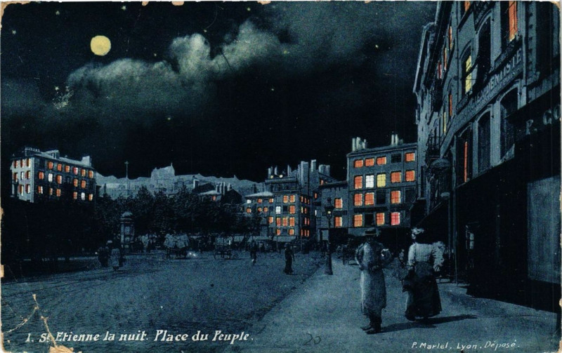 Carte postale ancienne Saint-Etienne la nuit Place du Peuple