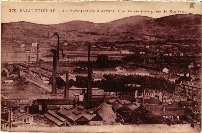 Carte postale ancienne Saint-Etienne La Manufacture d'Armes vue d'ensemble