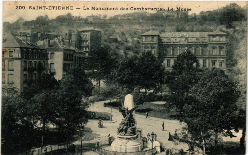 Carte postale ancienne Saint-Etienne - Le Monument des Combattanis - Le Musée à Saint-Étienne