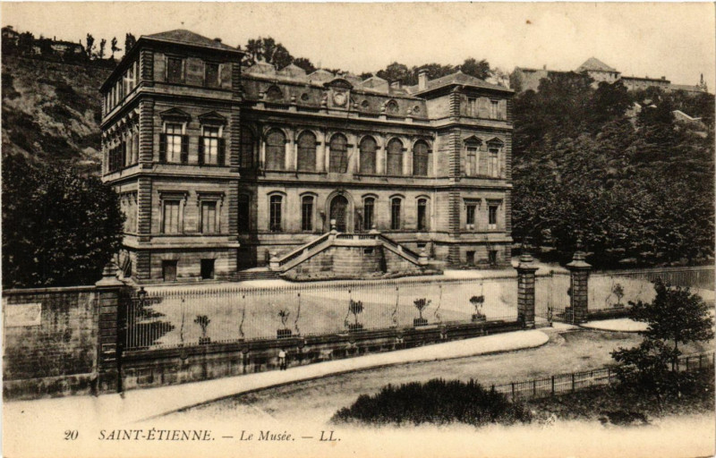 Carte postale ancienne Saint-Etienne - Le Musée à Saint-Étienne