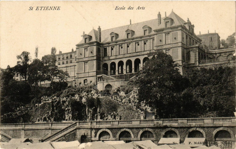 Carte postale ancienne Saint-Etienne - Ecole des Arts à Saint-Étienne