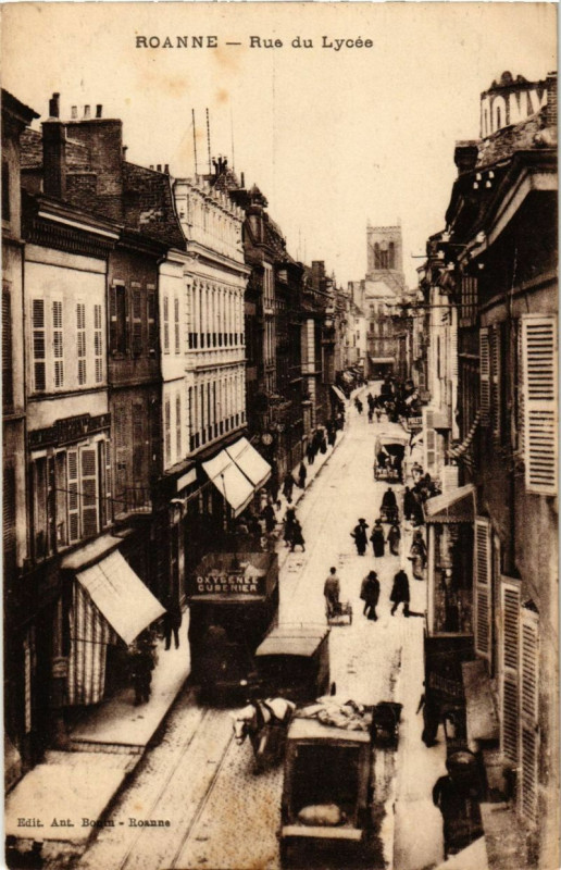 Carte postale ancienne Roanne - Rue du Lycée à Roanne
