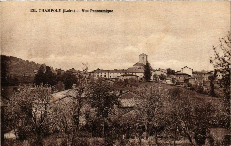 Carte postale ancienne Champoly - Vue panoramique à Champoly