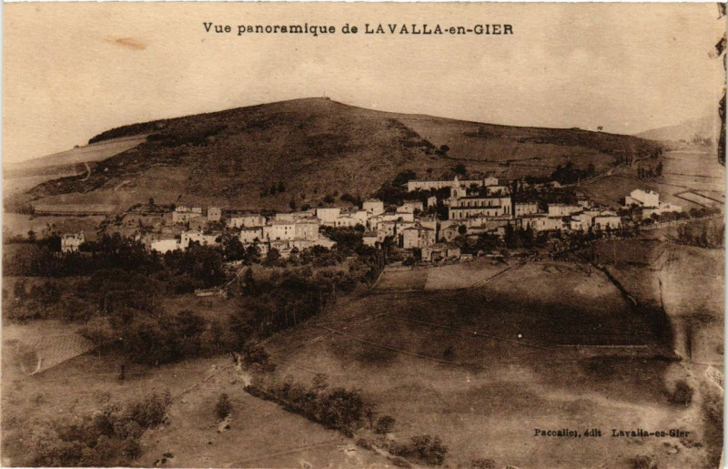 Carte postale ancienne Vue panoramique de Lavalla-en-Gier