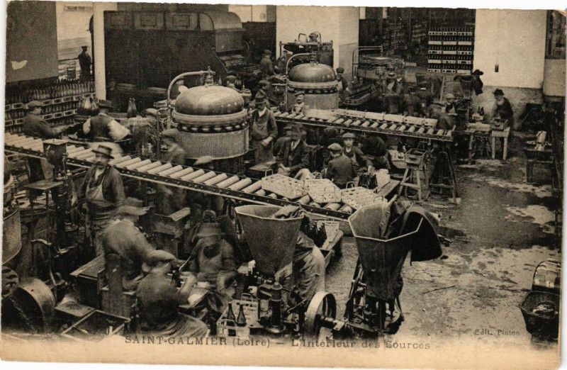Carte postale ancienne Saint-Galmier - l'Interieur des Sources à Saint-Galmier
