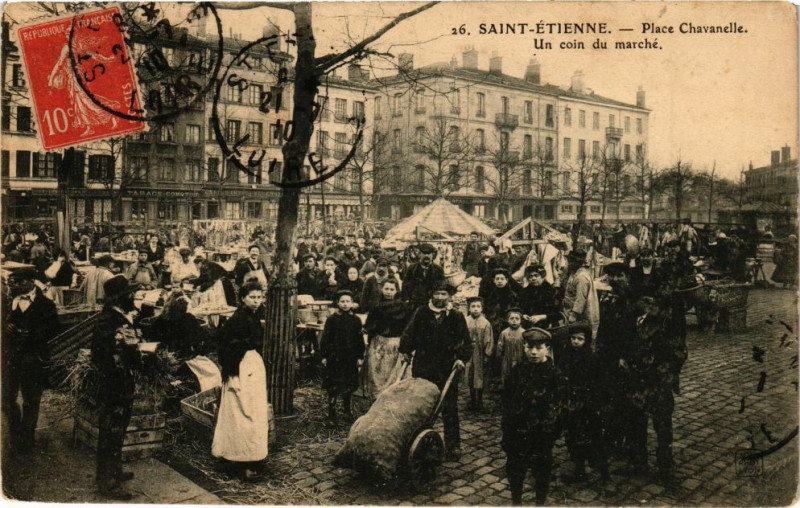 Carte postale ancienne Saint-Etienne - Place Chavanelle un coin de marché à Saint-Étienne
