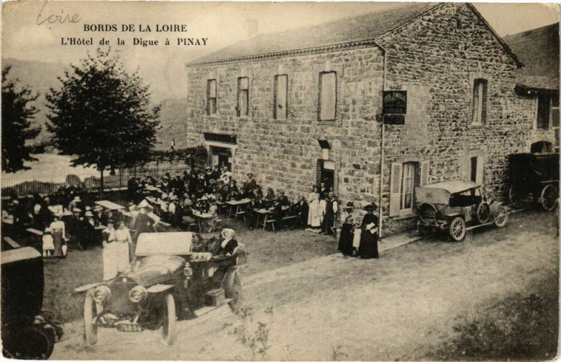 Carte postale ancienne Pinay - Hotel de la Digue à Pinay