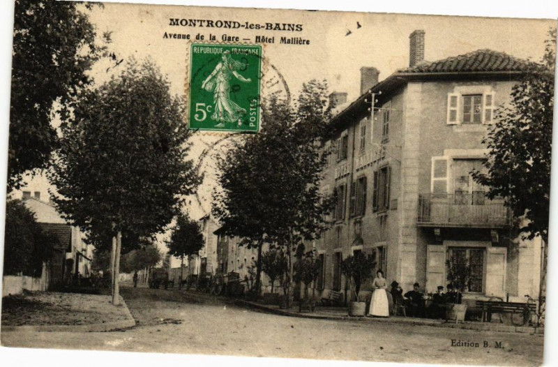 Carte postale ancienne Montrond-les-Bains - Avenue de la Gare - Hotel Maillére à Montrond-les-Bains