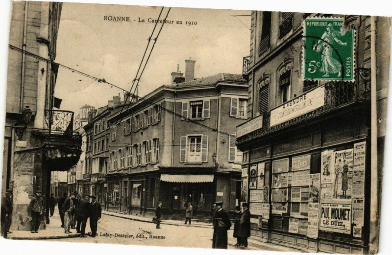 Carte postale ancienne Roanne - La Carrefour en 1910 à Roanne