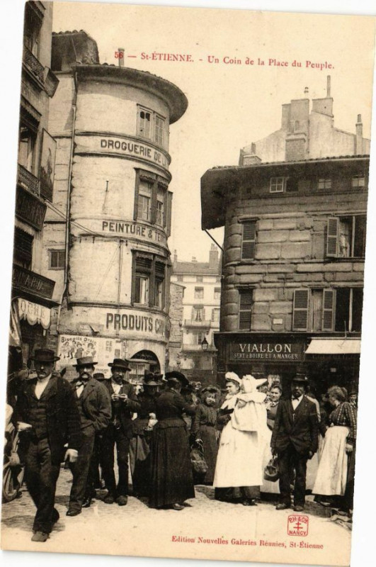 Carte postale ancienne Saint-Etienne - Un Coin de la Place du Peuple à Saint-Étienne
