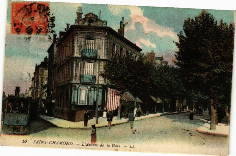 Carte postale ancienne Saint-Chamond - L'Avenue de la Gare à Saint-Chamond