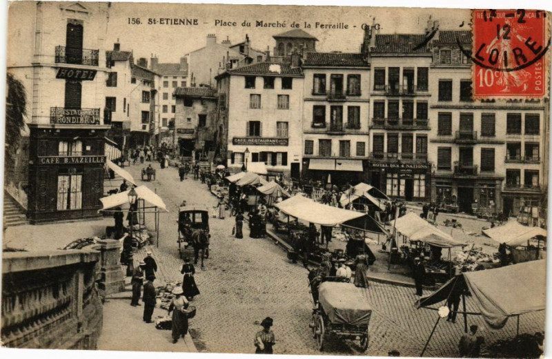 Carte postale ancienne Saint-Etienne - Place du Marché de la Ferraille à Saint-Étienne