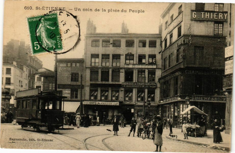 Carte postale ancienne Saint-Etienne - Un coin de la place du Peuple à Saint-Étienne