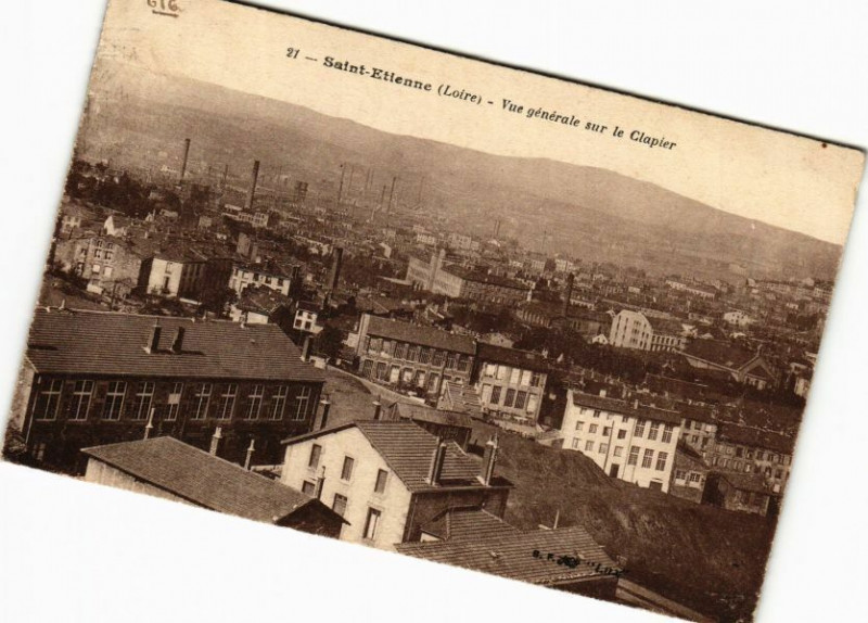 Carte postale ancienne Saint-Etienne - Vue générale sur le Clapier à Saint-Étienne