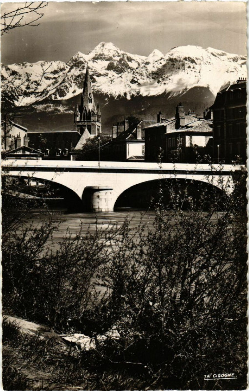 Carte postale ancienne Grenoble - Pont Marius Gontard - Eglise Saint-André à Grenoble