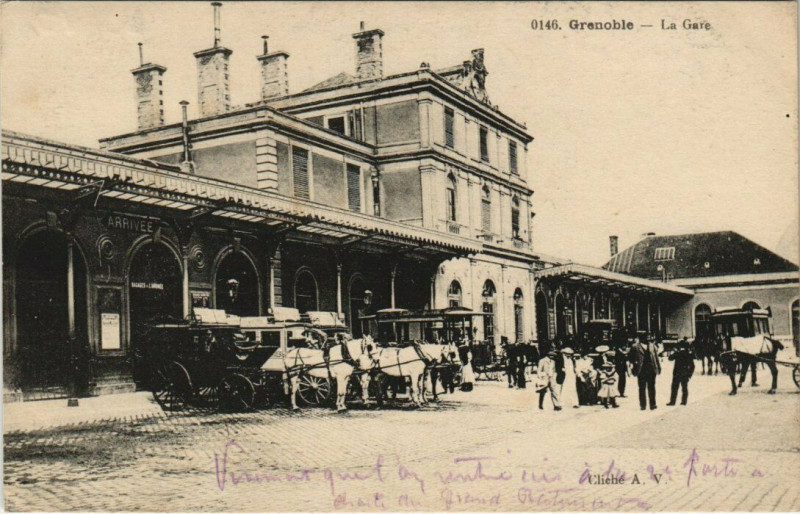 Carte postale ancienne Grenoble - La Gare à Grenoble