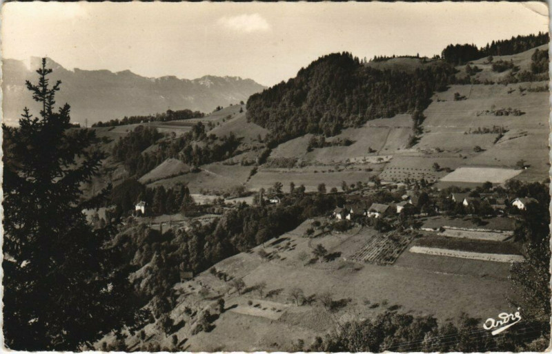 Carte postale ancienne Laval - Alt. 605 m - Le Mollard et Chaine du Gresivaudan à Laval