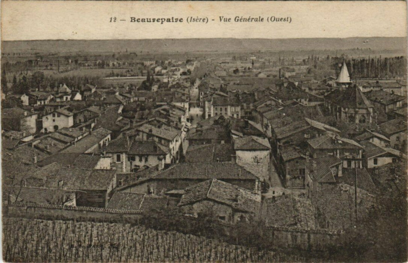 Carte postale ancienne Beaurepaire - Vue générale à Beaurepaire