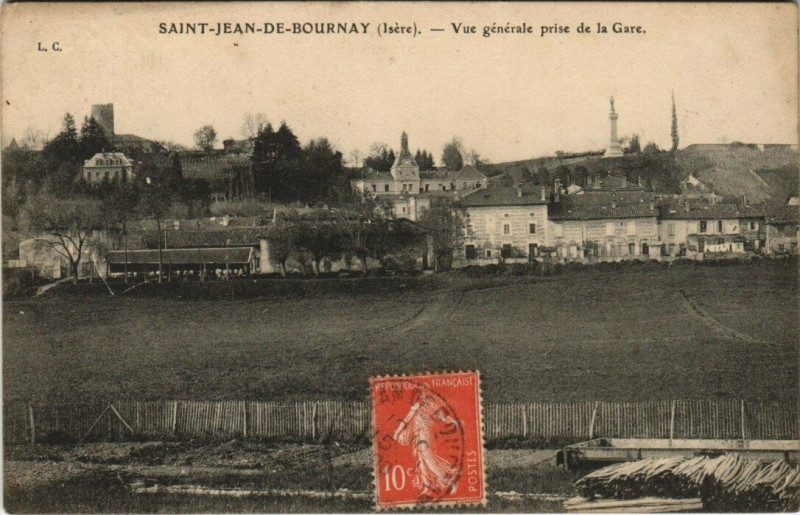 Carte postale ancienne Saint-Jean de Bournay - Vue générale prise de la Gare à Saint-Jean-de-Bournay