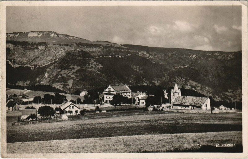 Carte postale ancienne Saint-Nizier du Moucherotte - (alt. 1162 m) L'Eglise à Saint-Nizier-du-Moucherotte