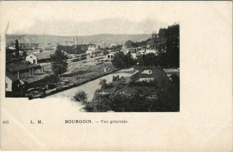 Carte postale ancienne Bourgoin - Vue générale