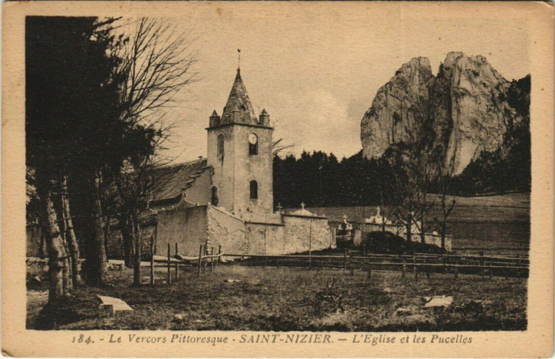Carte postale ancienne La Vercors Pittoresque - Saint-Nizier L'Eglise et les Pucelles