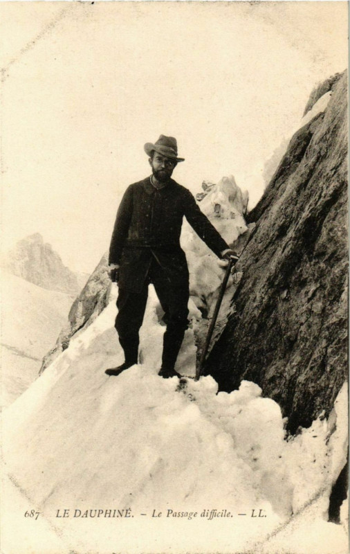 Carte postale ancienne Le Dauphine - Le Passage Difficile France au Passage