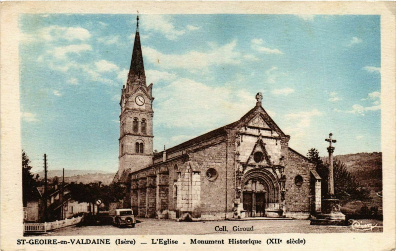 Carte postale ancienne Saint-Geoire-en-Valdaine - L'Eglise - Monument Historique France à Saint-Geoire-en-Valdaine