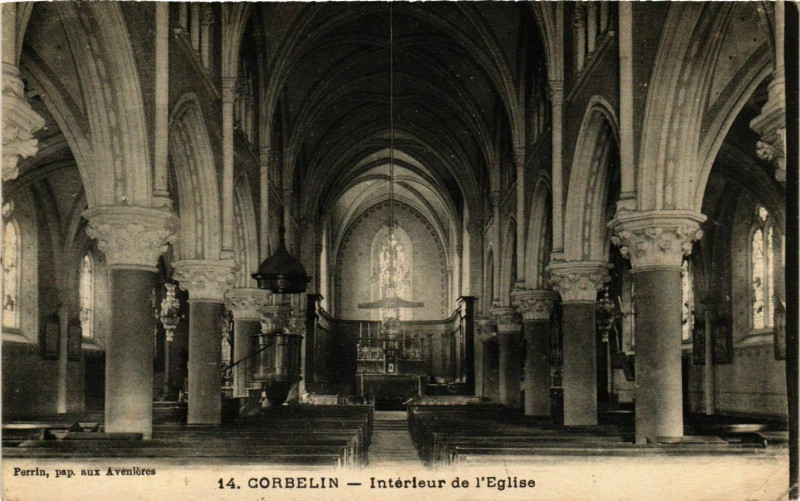 Carte postale ancienne Corbelin - Interieur de l'Eglise France à Corbelin