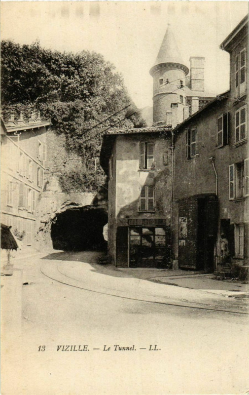 Carte postale ancienne Vizille - Le Tunnel France à Vizille