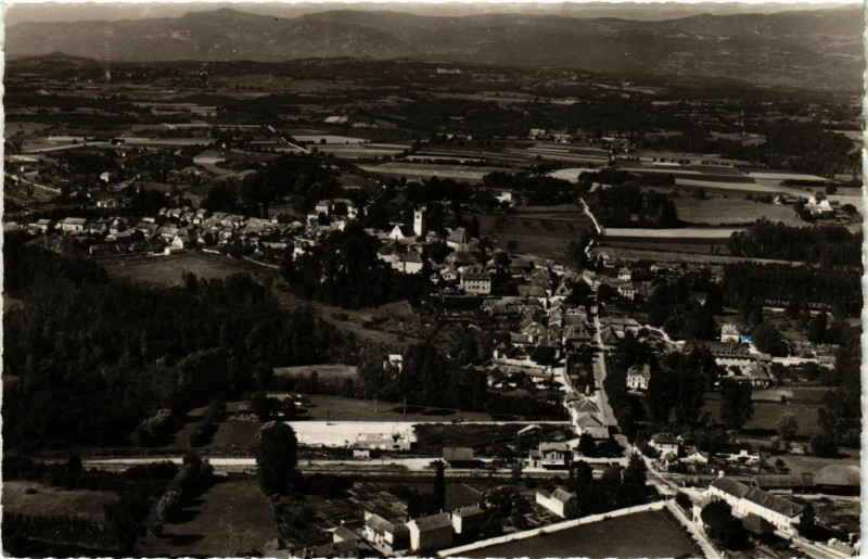 Carte postale ancienne Morestel - Vue Generale Aerienne France à Morestel