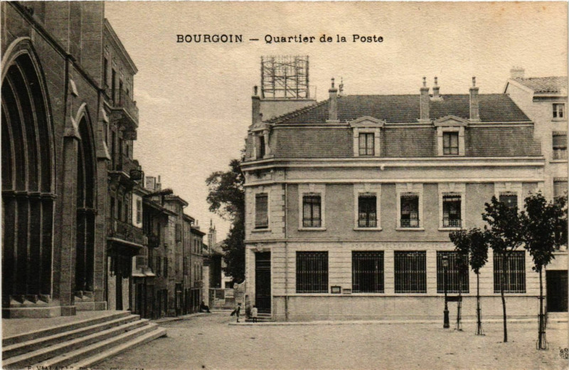 Carte postale ancienne Bourgoin - Quartier de la Poste France