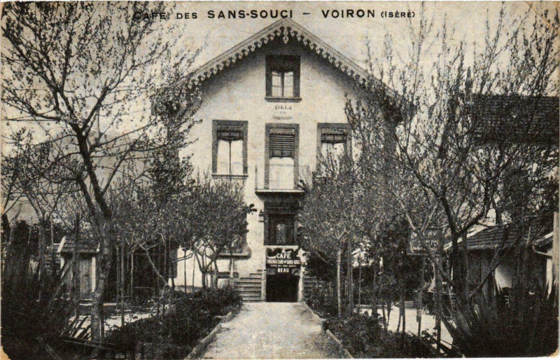 Carte postale ancienne Voiron - Cafe des Sans-Souci France à Voiron