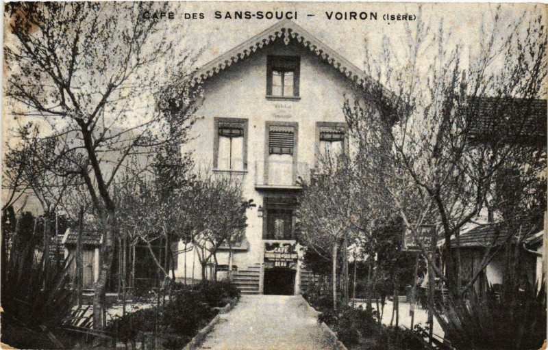 Carte postale ancienne Voiron - Cafe des Sans-Souci France à Voiron