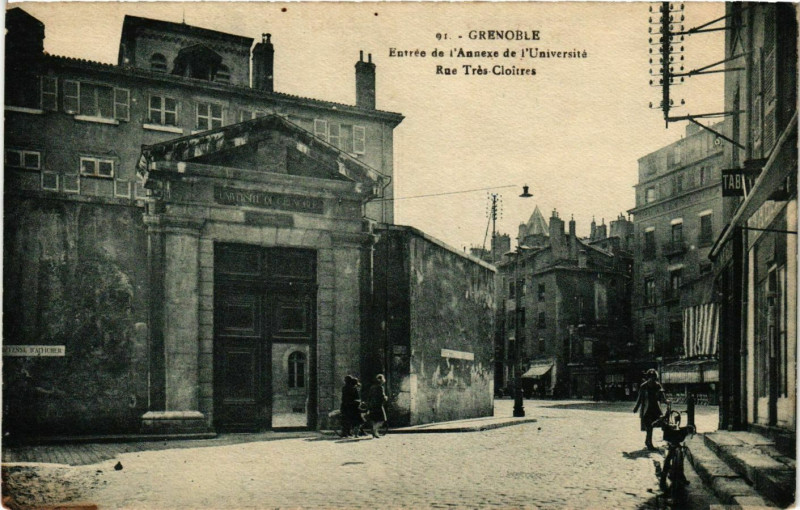 Carte postale ancienne Grenoble - Entree de l'Annexe de l'Universite France à Grenoble
